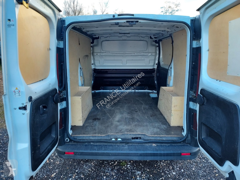 Véhicule utilitaire Renault TRAFIC III FG L1H1...
