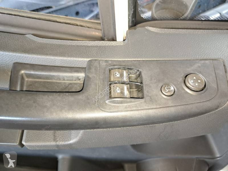 عربة نفعية Iveco