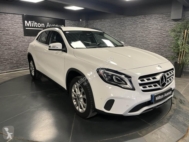 عربة نفعية Mercedes GLA 180  Inspiration