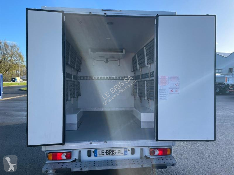 Véhicule utilitaire Renault MASTER 130