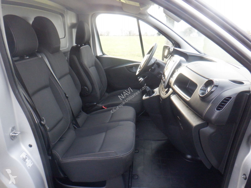 عربة نفعية Nissan FG L1H1 2T8 2.0 DCI 120CH...