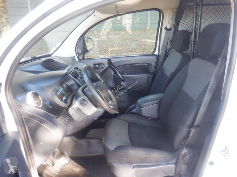 Véhicule utilitaire Renault KANGOO II EXPRESS...