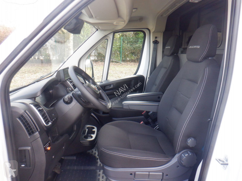 Furgoneta Fiat DUCATO AMBULANCE LES DAUPHINS...