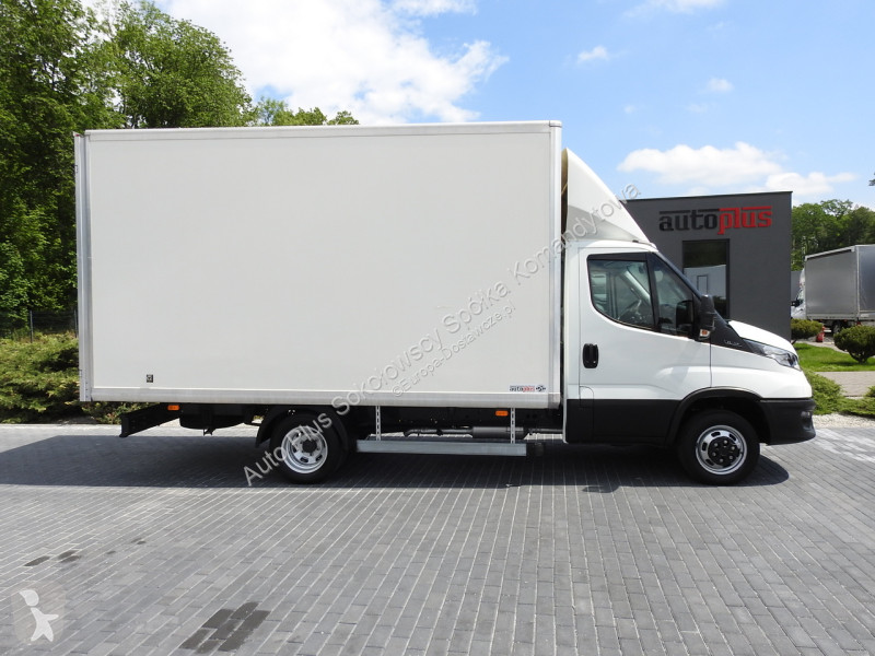 Лекотоварен автомобил Iveco 35C14 DAILY