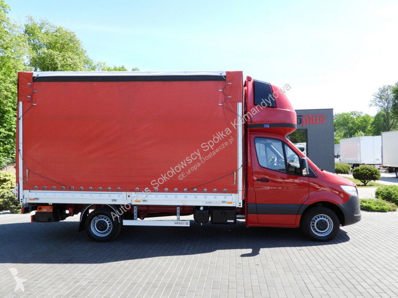 عربة نفعية Mercedes 23ASTER