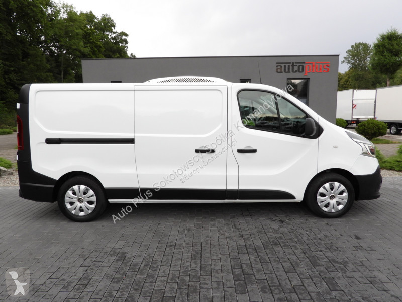 Véhicule utilitaire Renault  TRAFIC