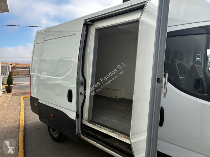 Furgoneta Iveco  35S16 V Frigo 12m3