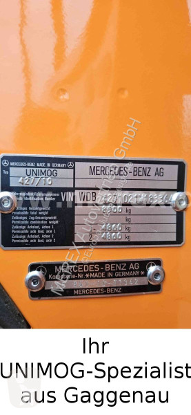 Veicolo per la pulizia delle strade Unimog U1400