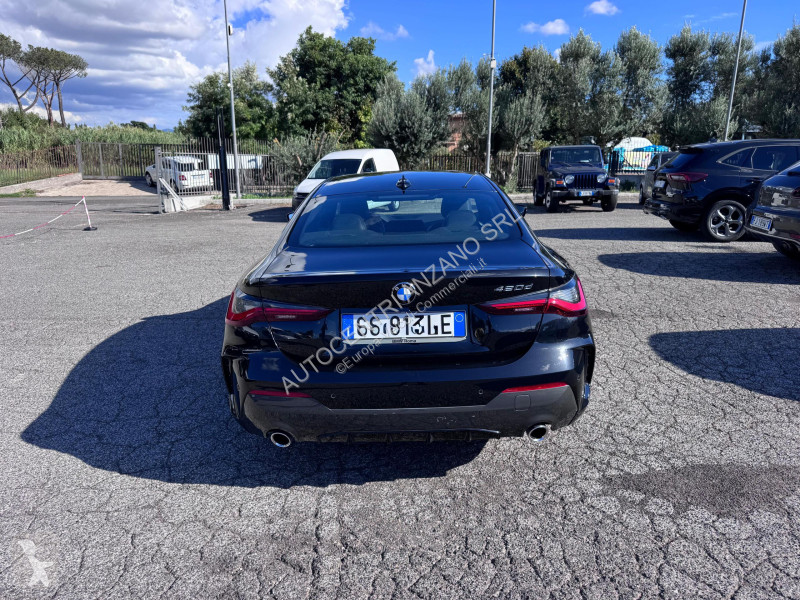 Véhicule utilitaire BMW Serie 4 Coupe