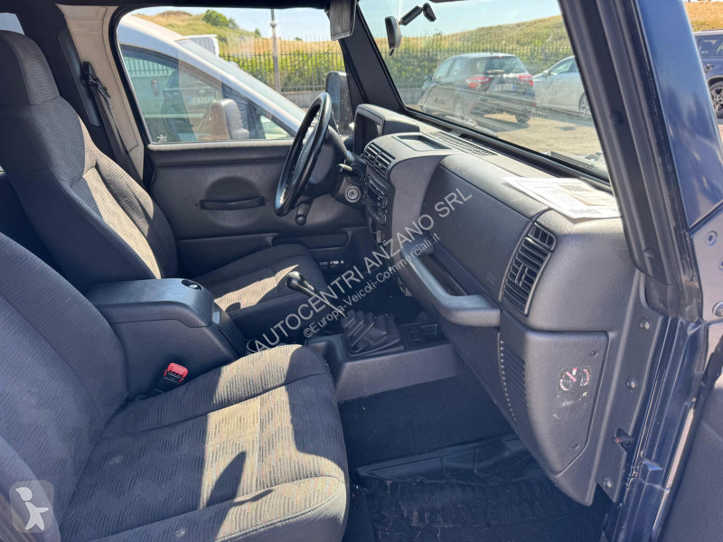 Samochód dostawczy Jeep Hard Top