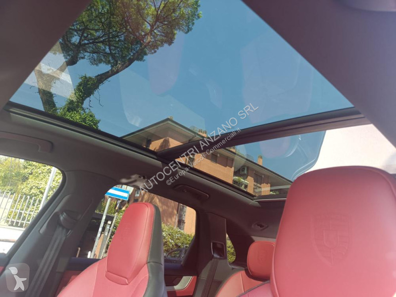 Véhicule utilitaire Porsche