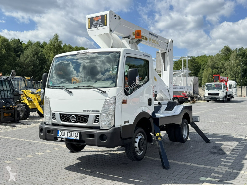 Лекотоварен автомобил Nissan