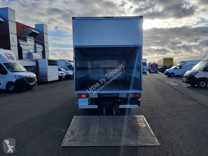 عربة نفعية Renault 20M3 145 CV FOURGON HAYON 3.5T