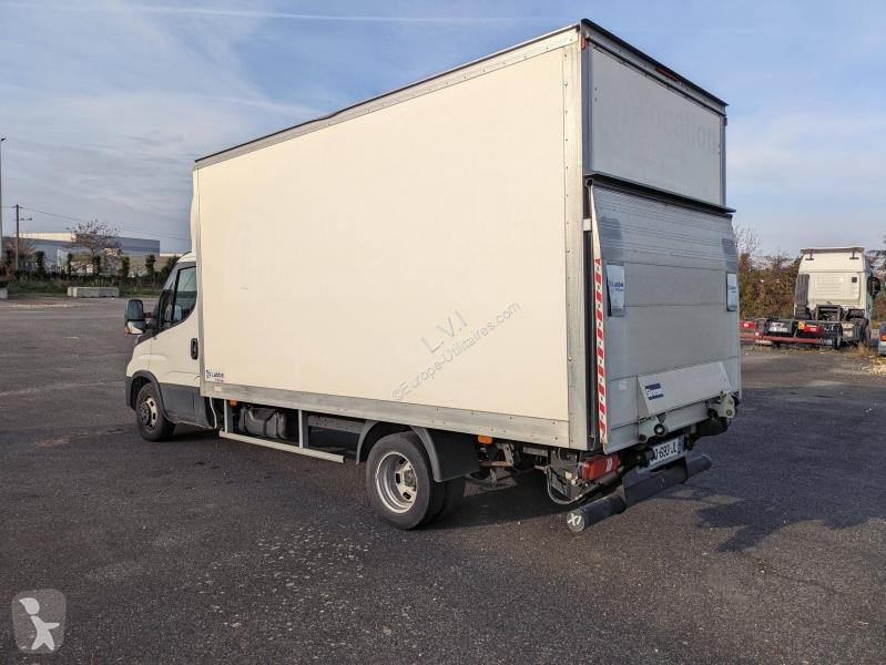 Véhicule utilitaire Iveco CCb 35C16H3.0...