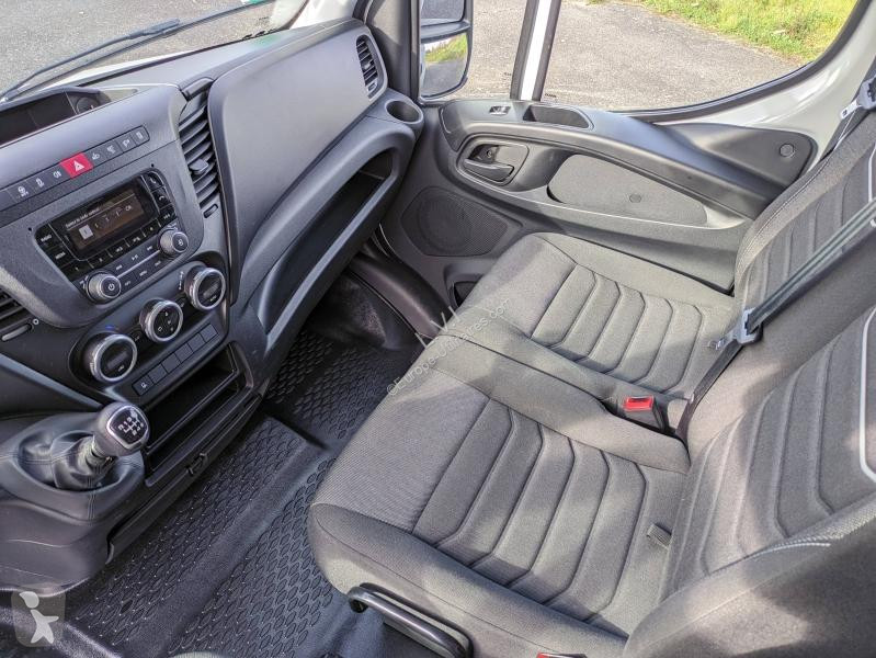 Véhicule utilitaire Iveco CCb 35C16H3.0...