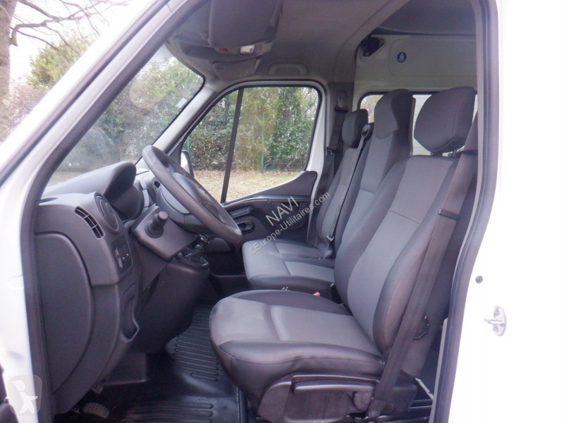 Véhicule utilitaire Renault MASTER III FG...