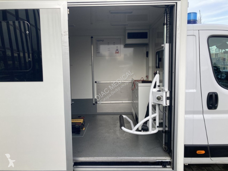 عربة نفعية Fiat Maxi Container Ambulance