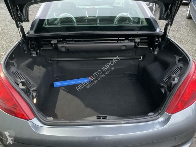 Véhicule utilitaire Peugeot 207 CC 1.6 VTI 16V...