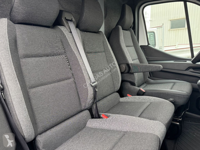 Véhicule utilitaire Renault L2H2 150 CV GROUPE...