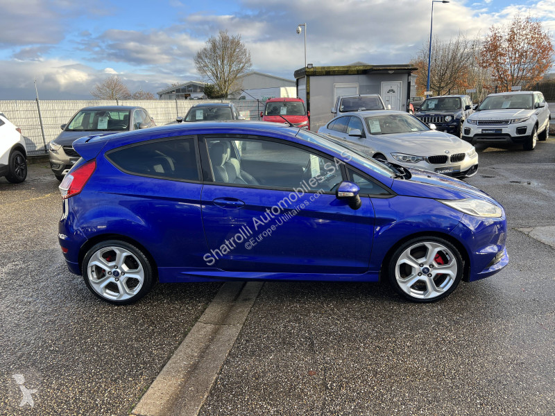 Véhicule utilitaire Ford IV 1.6 EcoBoost 182ch...