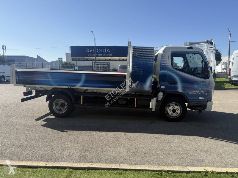 عربة نفعية Fuso 4C15NT1E34T1F 4x2 2023