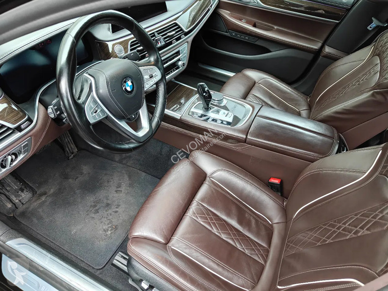 عربة نفعية BMW 745e PHEV 7 Serie