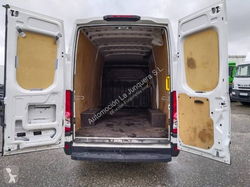 عربة نفعية Iveco