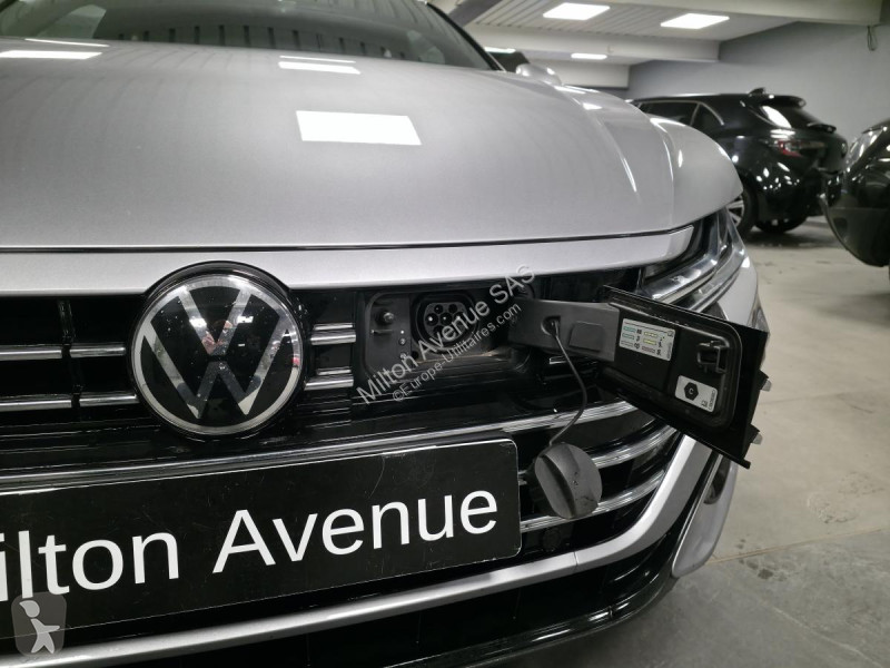 Véhicule utilitaire Volkswagen ARTEON Shooting...