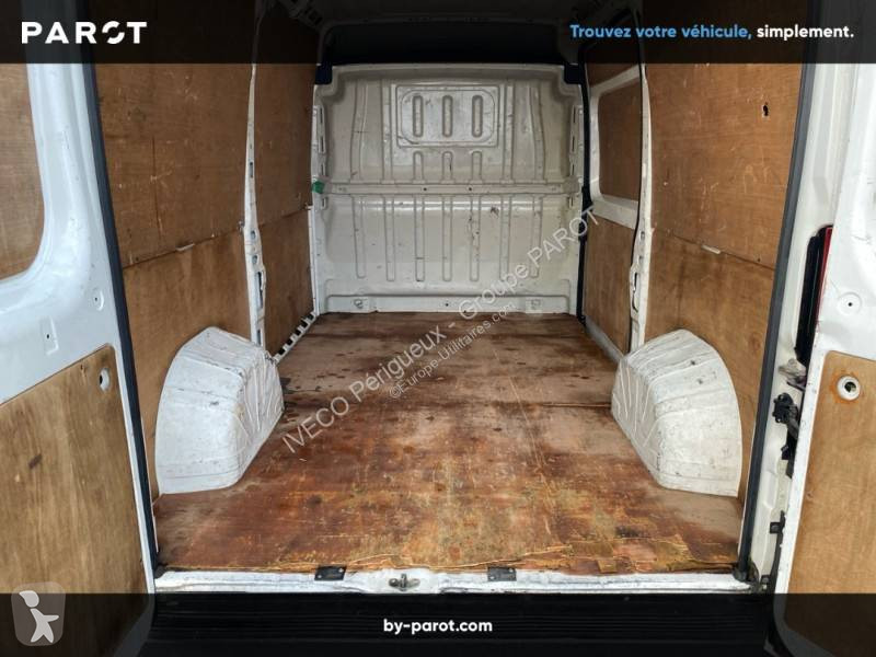 Véhicule utilitaire Peugeot
