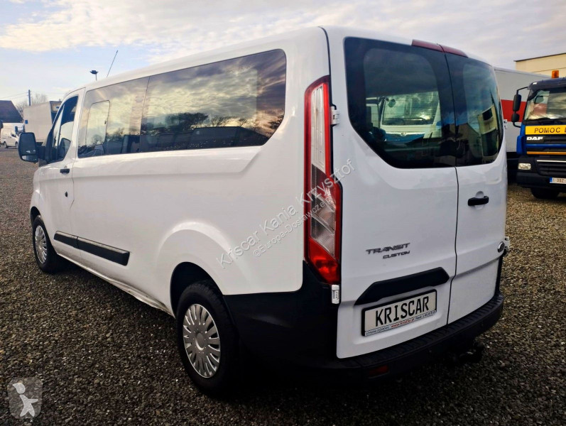 Samochód dostawczy Ford L2 9 Seater Low Mileage