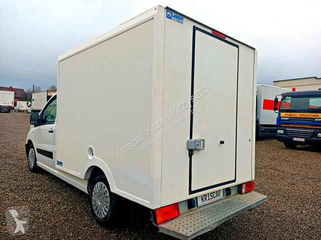 عربة نفعية Peugeot Refrigerated 130KM 2 Power