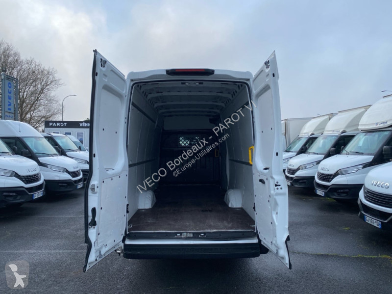 Коммерческий автомобиль Iveco 35S16 V16