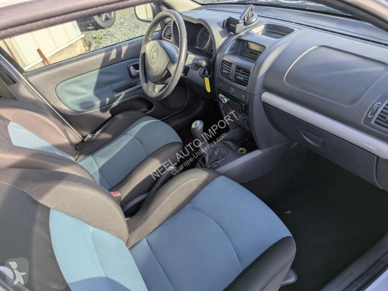 Véhicule utilitaire Renault CLIO II CAMPUS 1.5...