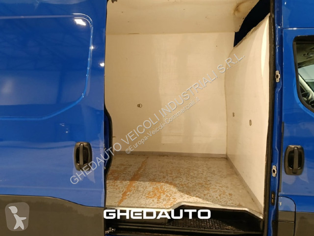 Bedrijfswagen Iveco Daily 35S14N - FURGONE