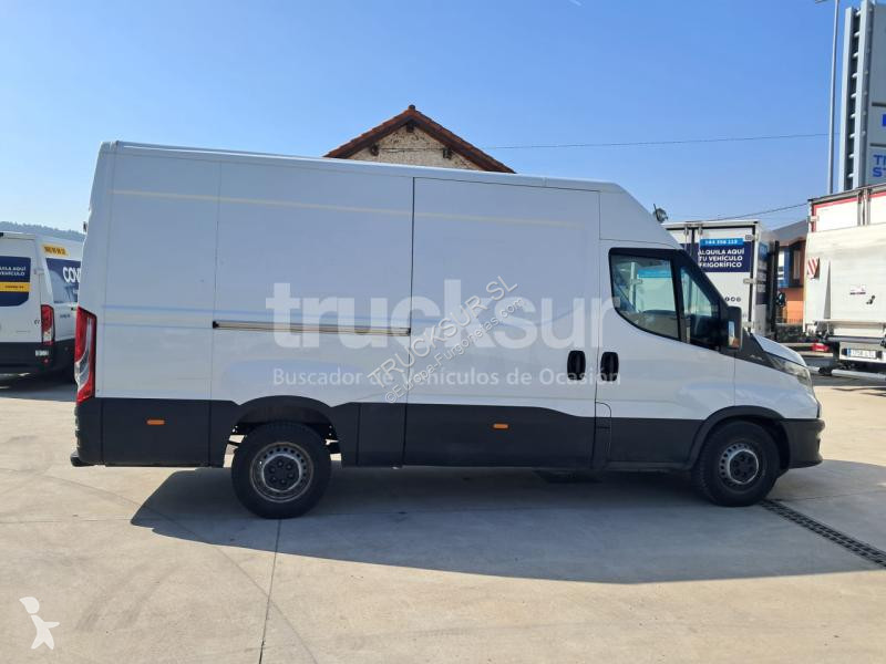 عربة نفعية Iveco  DAILY 35S16 12M3