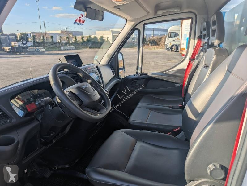 Véhicule utilitaire Iveco CCb 35C16H3.0...