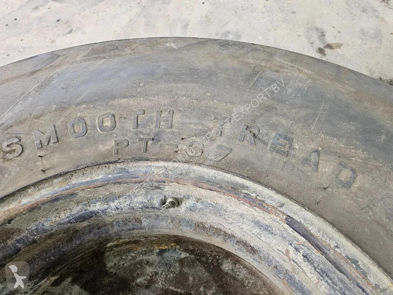 Nyttofordon  16.9-30 Firestone 16.9-30 Tractor...