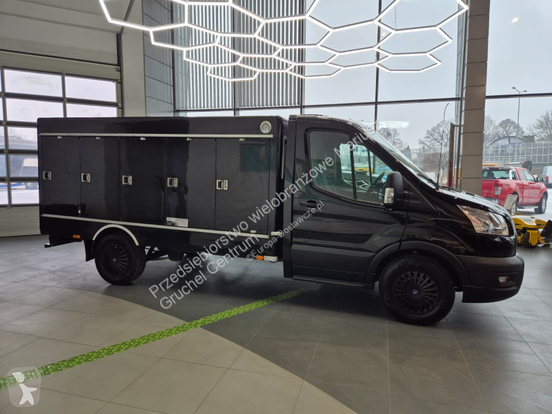 Лекотоварен автомобил Ford Transit 35 2.0 TDCi...