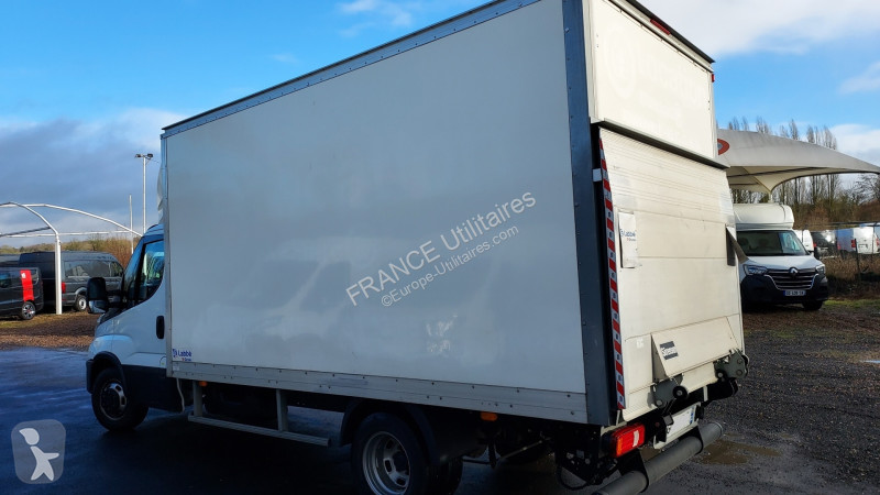 Véhicule utilitaire Iveco