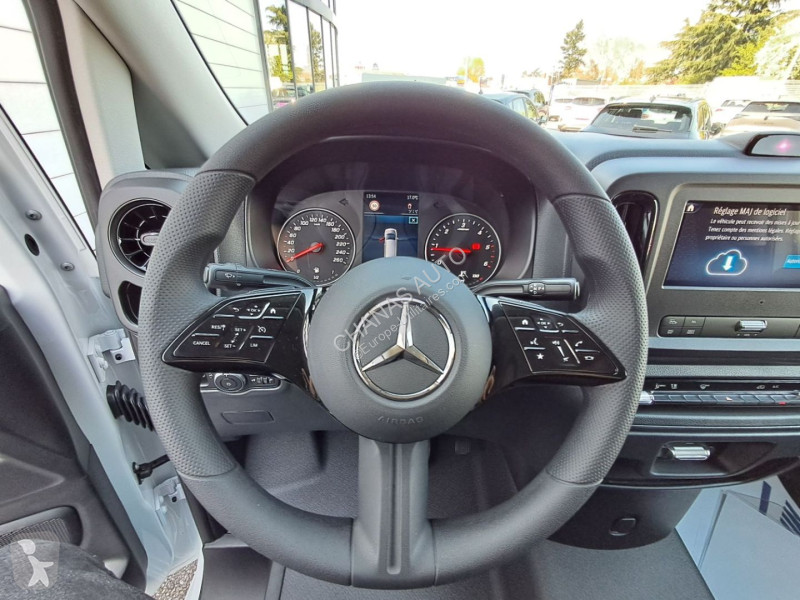 عربة نفعية Mercedes
