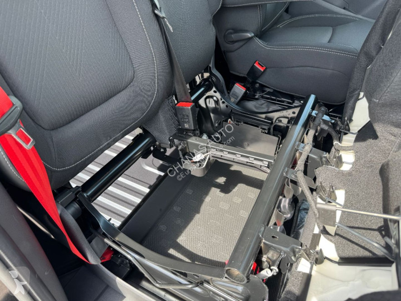 Véhicule utilitaire Renault L1H1 3T BLUE DCI...