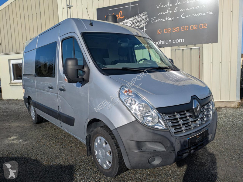 Véhicule utilitaire Renault MASTER III L2H2 2.3...