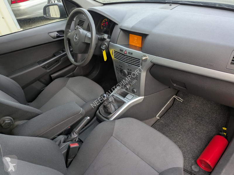 عربة نفعية Opel ASTRA MAGNETIC 1.7 CDTI 110CH...