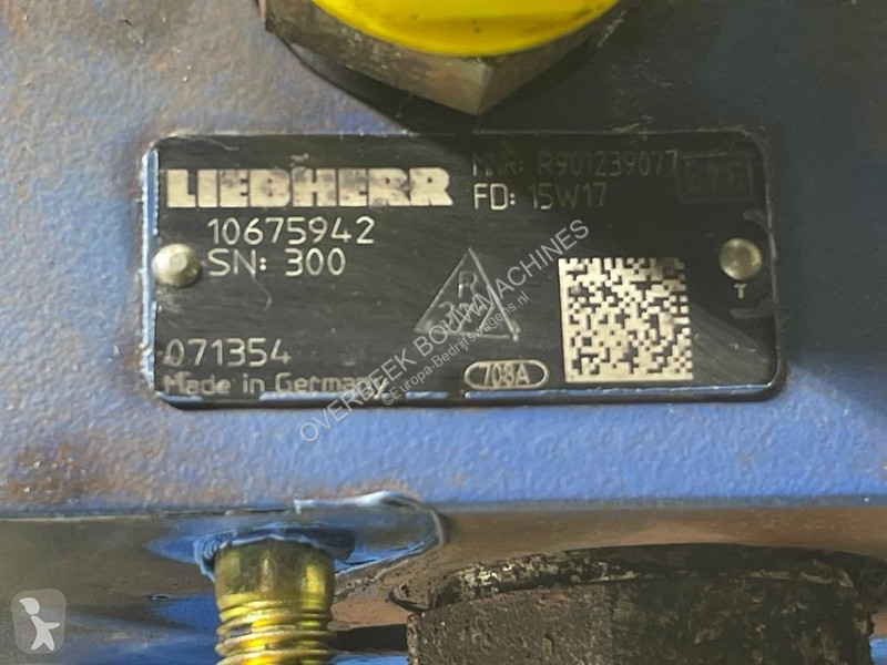 Лекотоварен автомобил Liebherr L524-Liebherr...