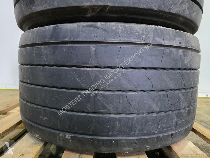 Furgoneta Continental 445/45 R19.5 Continental...