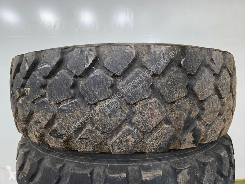 Furgoneta Michelin 365/85 R20 Michelin 365/85...