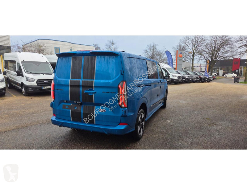 Véhicule utilitaire Ford TRANSIT CUSTOM 2.5...