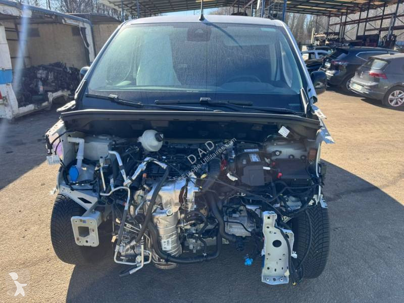 عربة نفعية Toyota