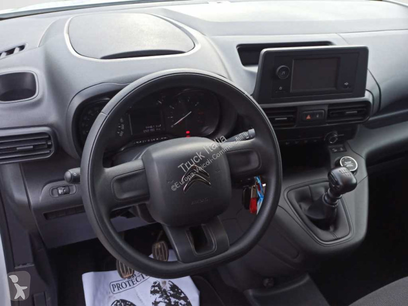 Лекотоварен автомобил Citroën III - van M 1.5...