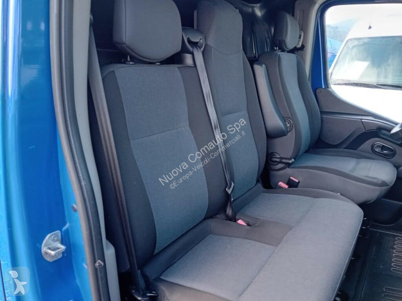 Коммерческий автомобиль Renault III 2019